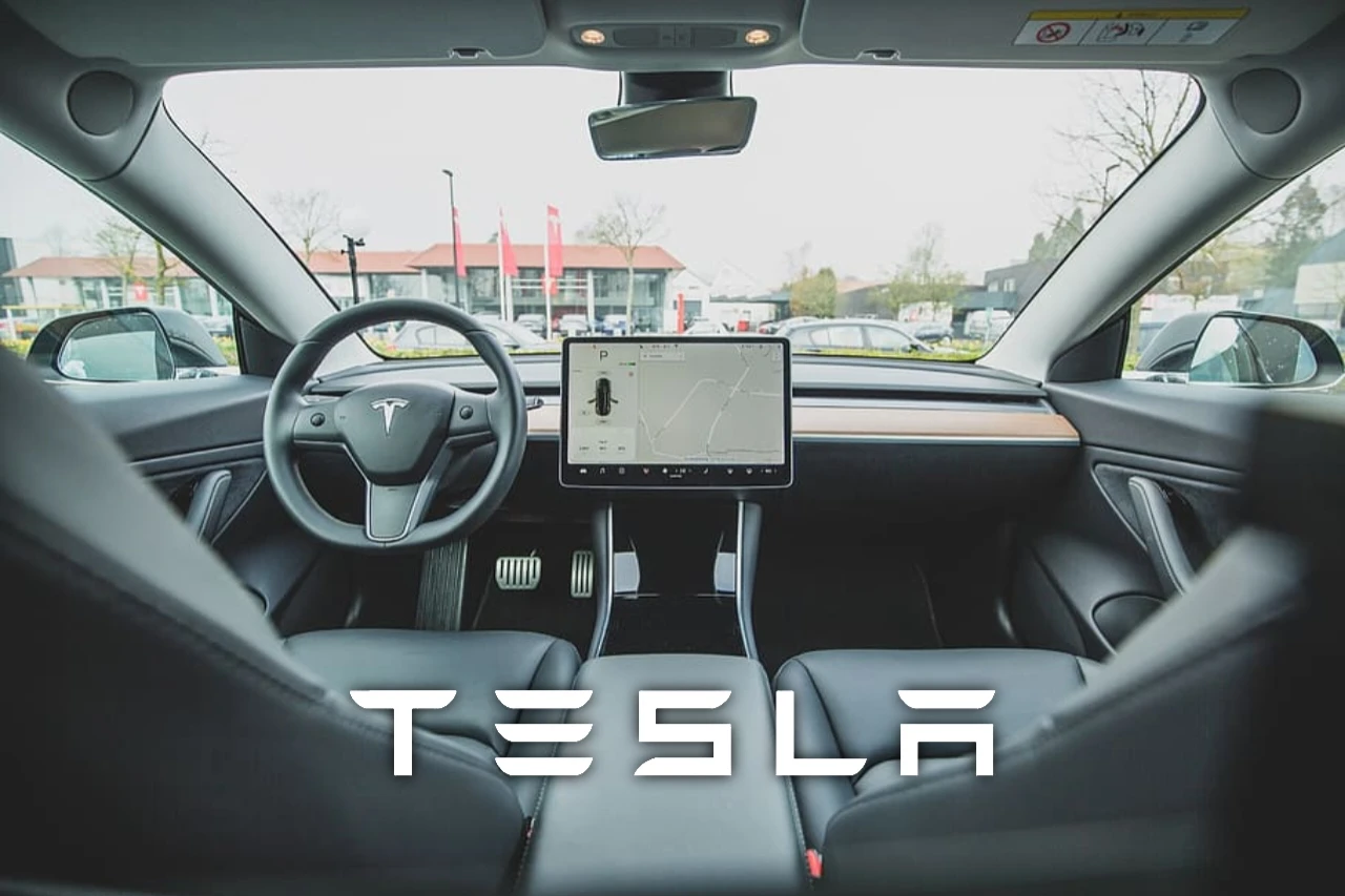 Tesla Holiday Update 2023 Adds 12 New Features!