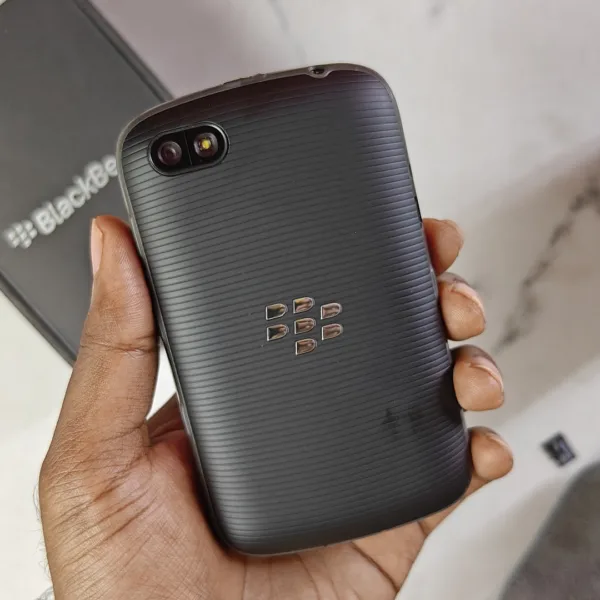 BlackBerry 9720 Refurbished
