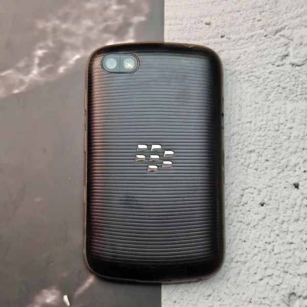 BlackBerry 9720 Bold Used - Touch & Type (3) BlackBerry 9720 Bold Used - Touch & Type