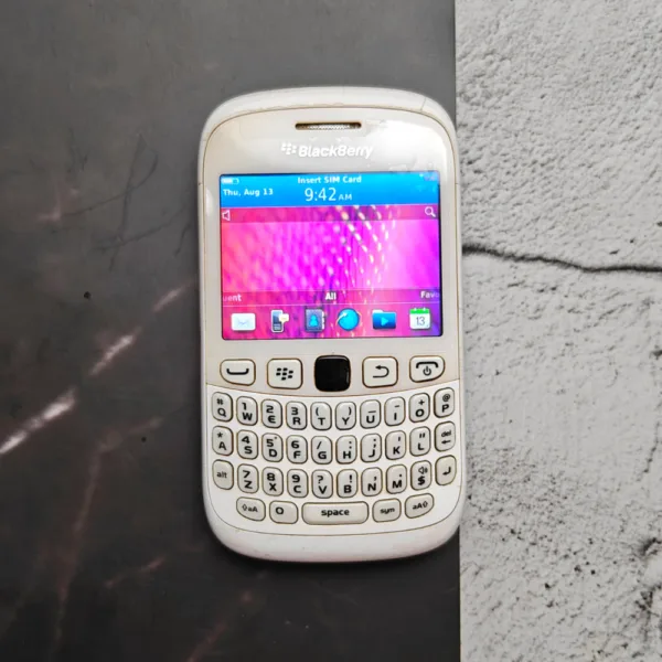 BlackBerry 9320 White - Pre-Owned/Used
