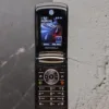 Moto RAZR2 V8 - Refurbished
