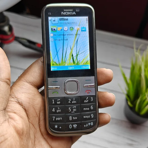 Nokia C5-00 – Refurbished3 Nokia C5-00 – Refurbished